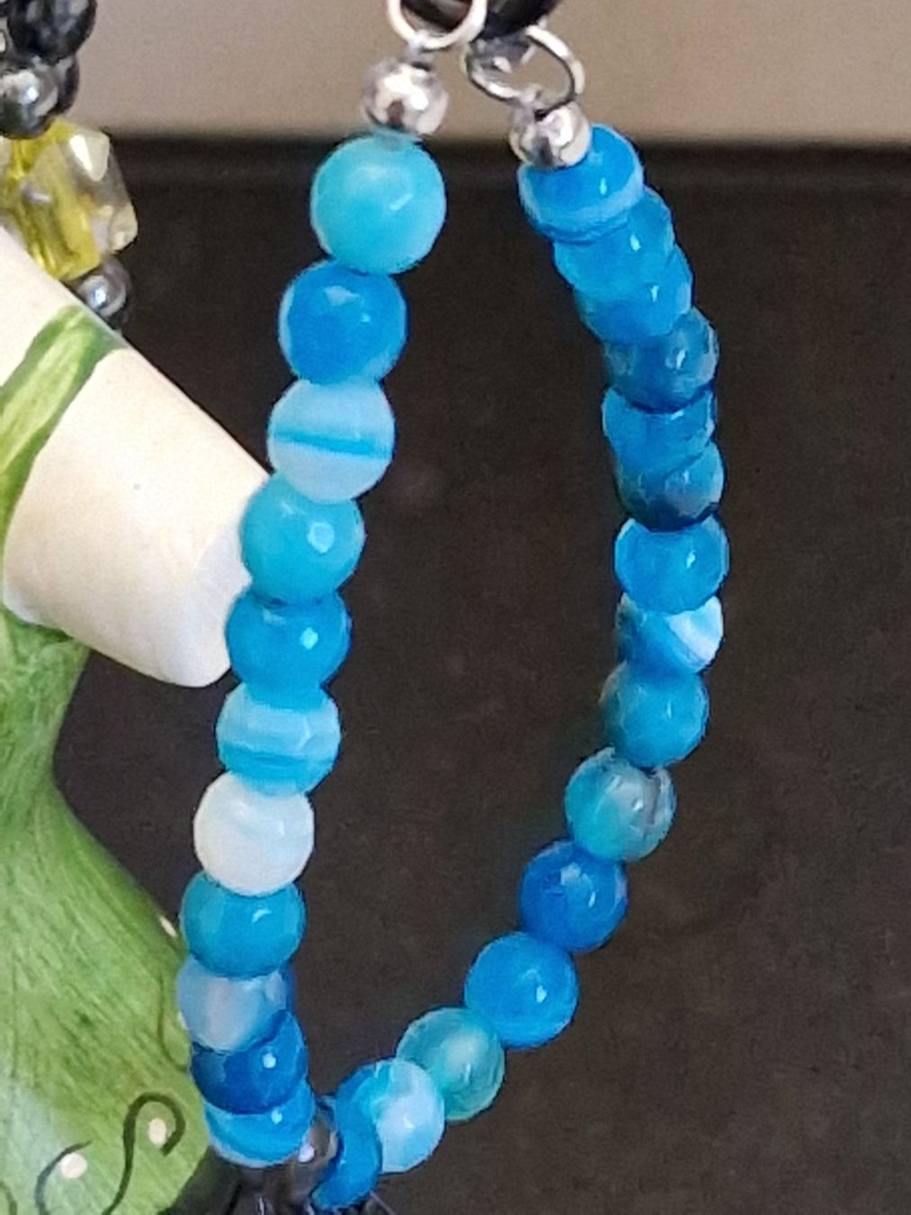 Bracciali & Braccialetti: Armband mit blauen Glassteine – Usato da Rothenburg venduto da pau_2vnd