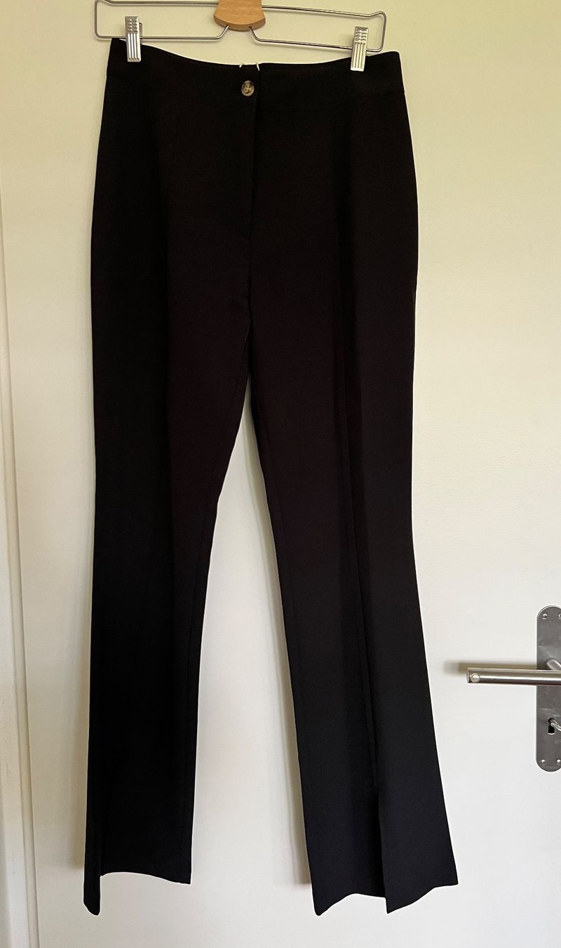Zebra Pantaloni: Zebra Hose mit Schlag und Schlitz / Grösse M – Nuovo (secondo la descrizione) da Effretikon venduto da YaMn