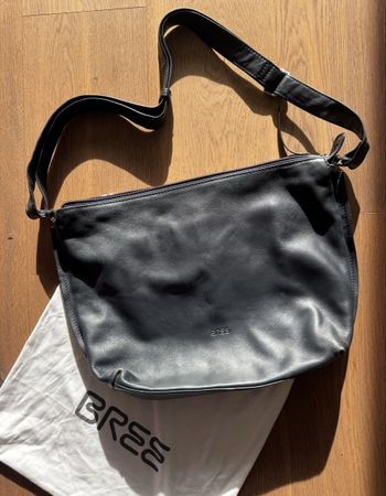 BREE Ledertasche dunkelblau