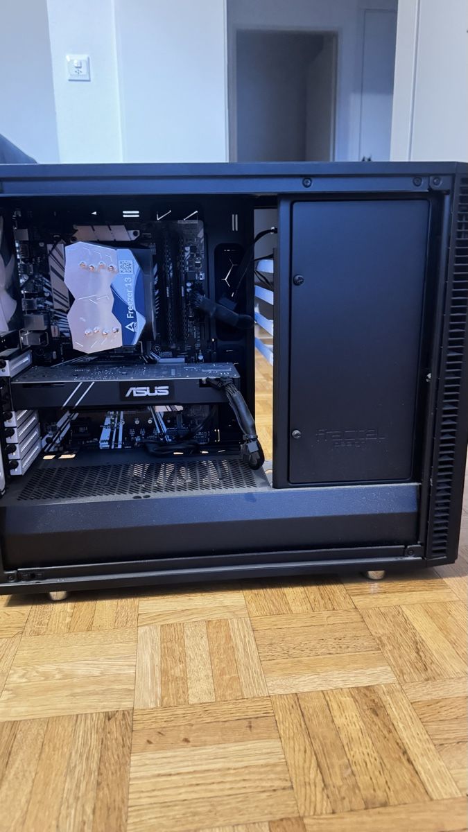 Intel PCs: Ordinateur de Bureau  – Gebraucht aus Grand-Lancy von dan_pt5p