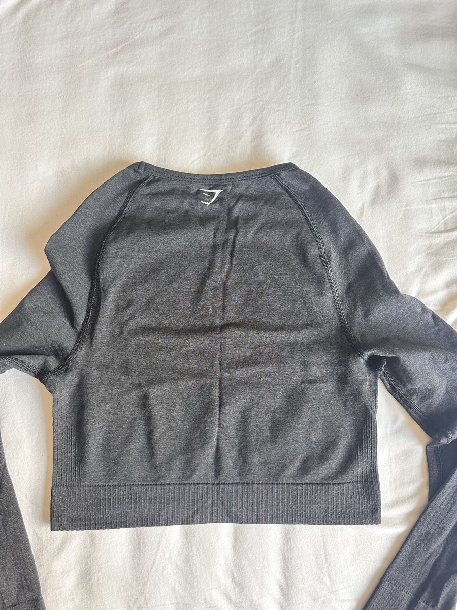 Gymshark Tops: Gymshark Shirt  – D'occasion à Zürich par sin_q2m2 2