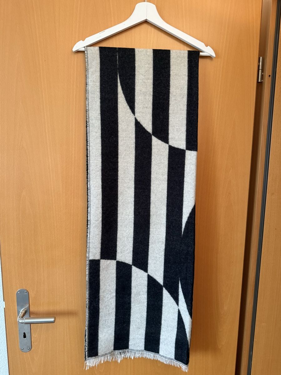 Foulard & Sciarpe: Schal – Nuovo e nell'imballaggio originale da Mörschwil venduto da Seegurke18
