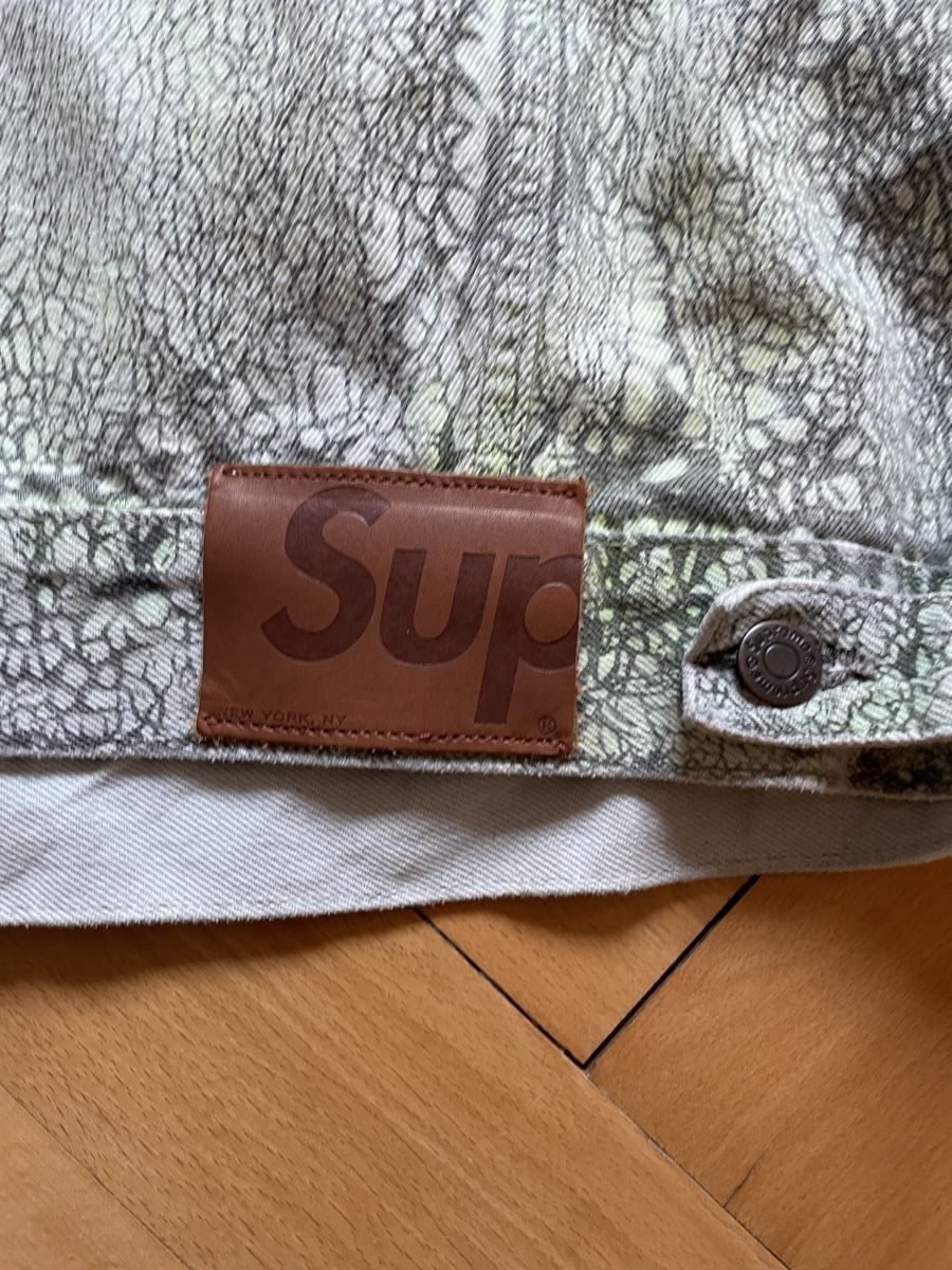 Supreme Giacche: Supreme Crackle Denim Trucker Jacket Gr. XL – Nuovo e nell'imballaggio originale da Zürich venduto da kuengka 4