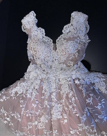 Abendkleid Hochzeitszkleid Boutique Swarovski spitze altrosa