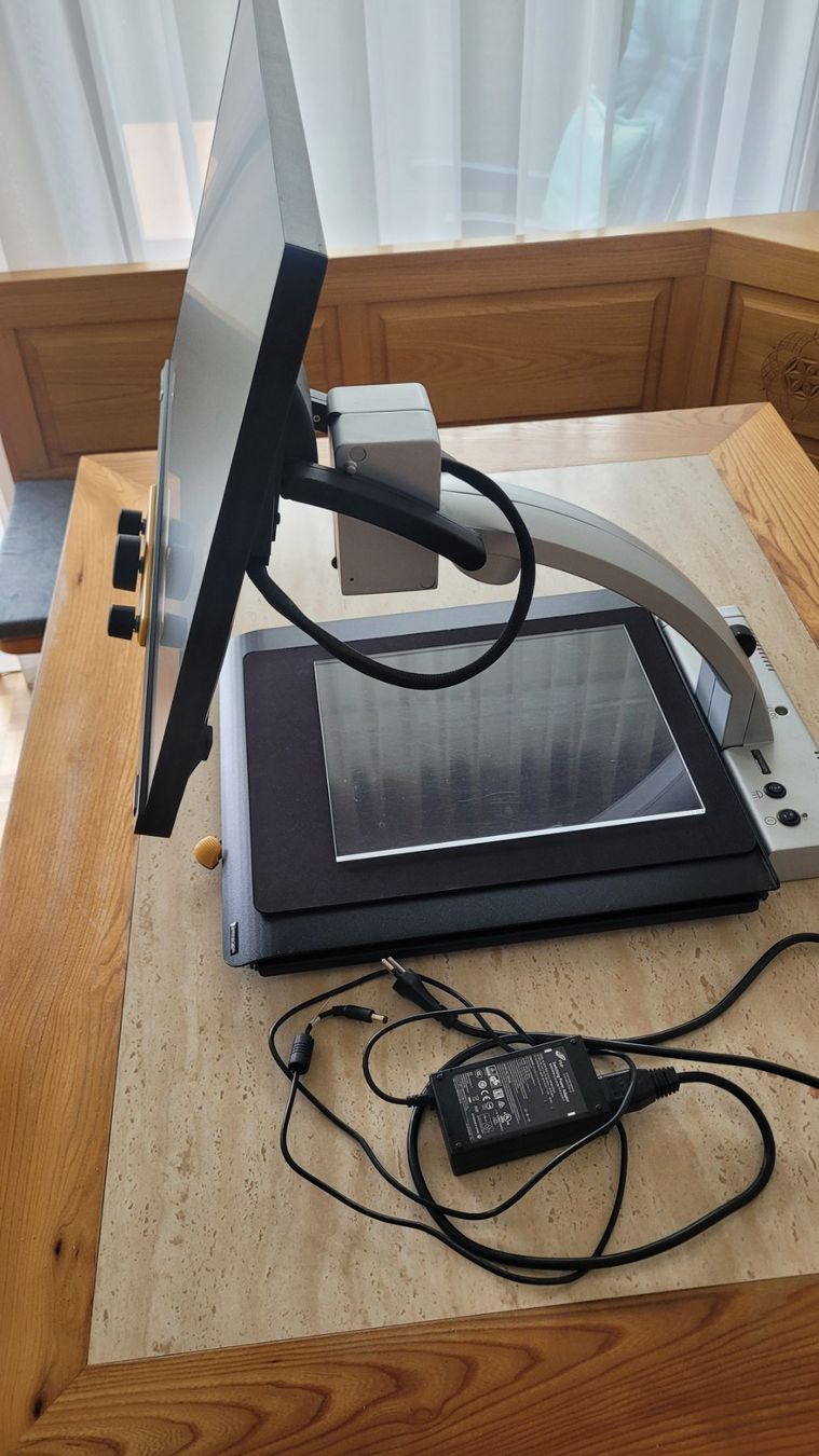 Altro per Ottica: Lesegerät MEZZO HD Focus 24″ – Usato da Hochdorf venduto da Mana8 1