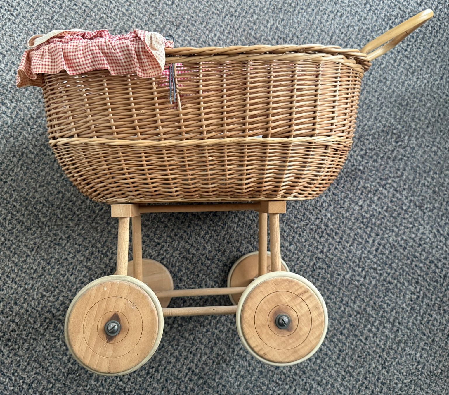 Carrozzine per bambole: Puppenwagen – Usato da Trimbach venduto da Danius