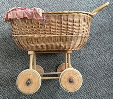 Puppenwagen