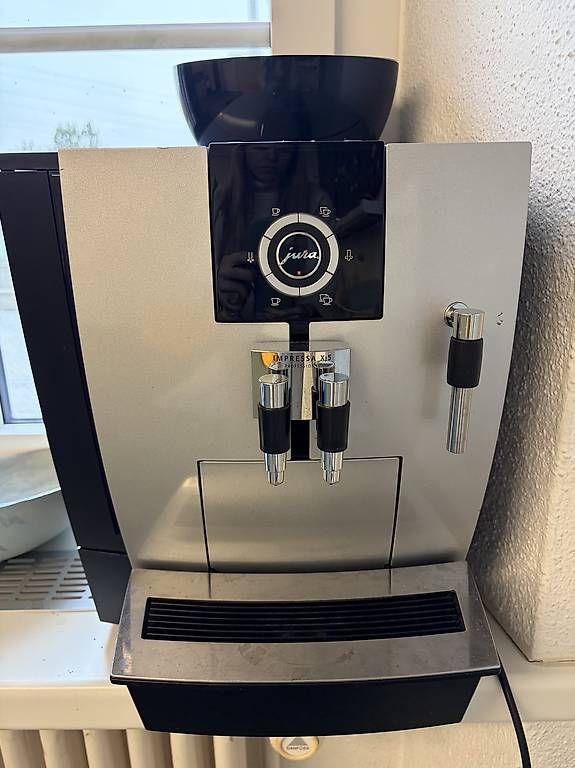 Macchine per caffè & Macchine per espresso: Jura Kaffeemaschine – Usato da Wettingen venduto da rahelkaiser