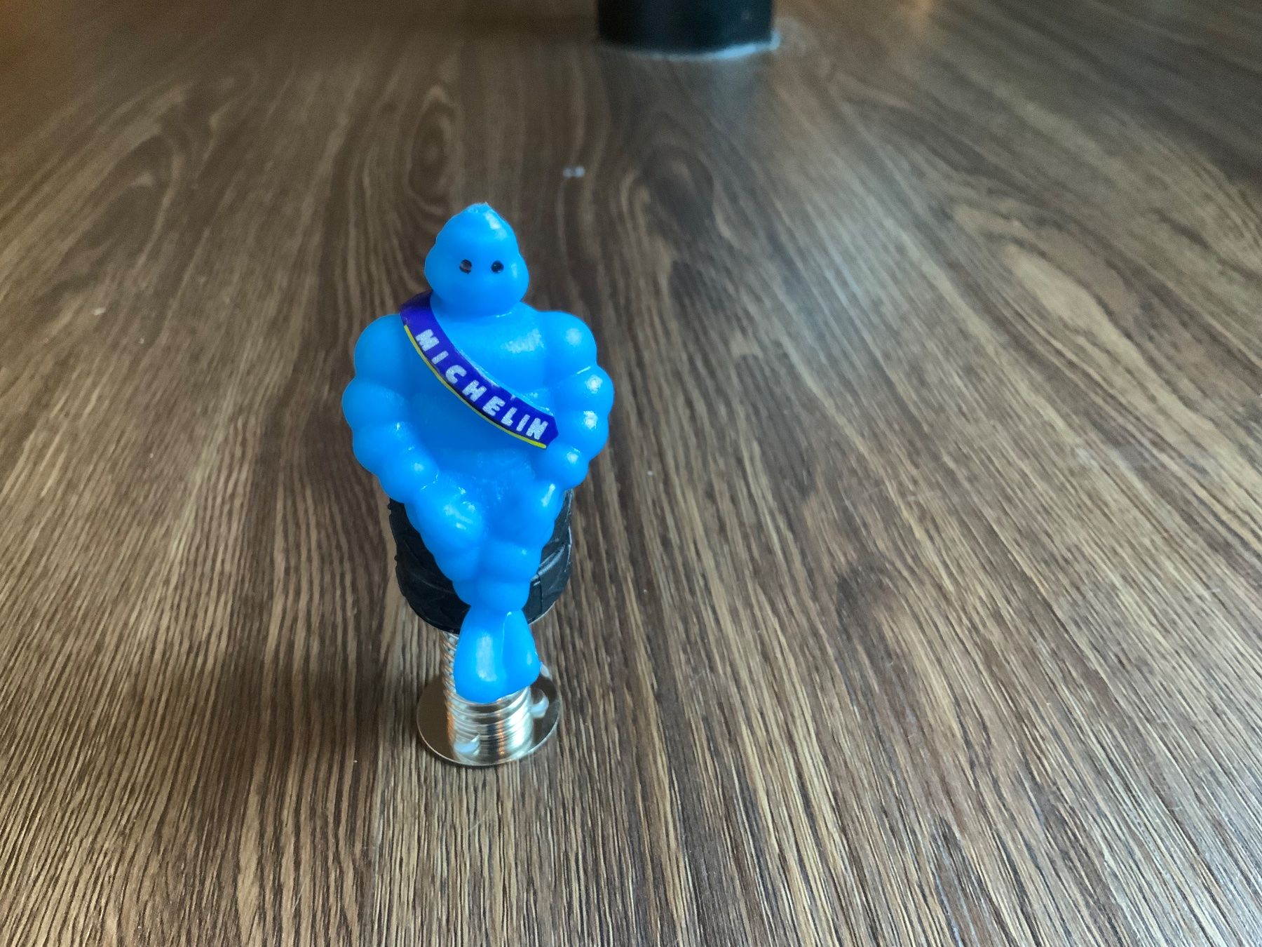 Statuette: Michelin Männchen Figure Sprungfeder – Usato da Willisau venduto da Minali