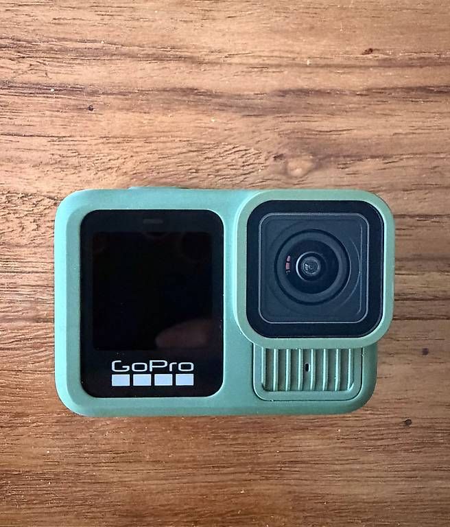 Gopro Action Cam: GoPro Hero 13 Green Forest + accessori – Usato da Ascona venduto da lollyfairy 3