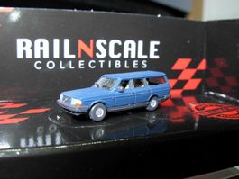 N: Volvo Stationswagen von RailNScale