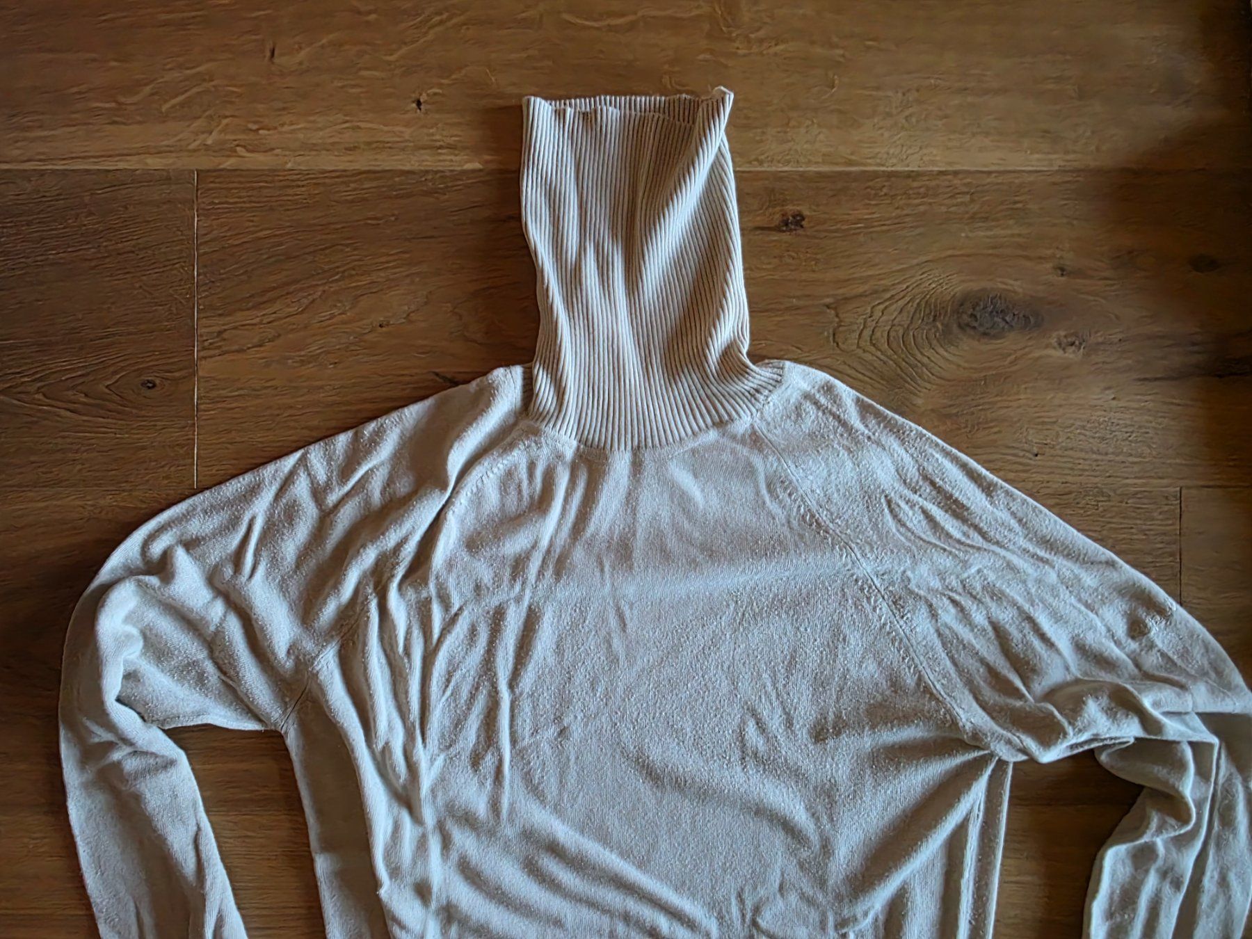 Esprit Maglioni & Felpe: Rollkragen beige Pullover Esprit Grösse M – Usato da Walterswil BE venduto da Lonitti 1