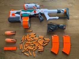 Nerf mit Zubehör