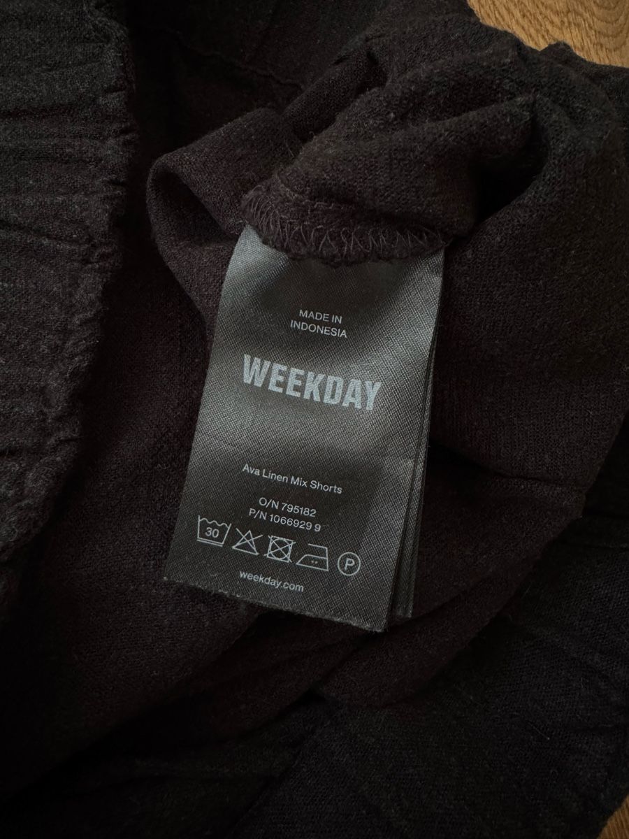 Weekday Pantaloni: Weekday Shorts, Gr. 36 – Usato da Interlaken venduto da fbnscl 3