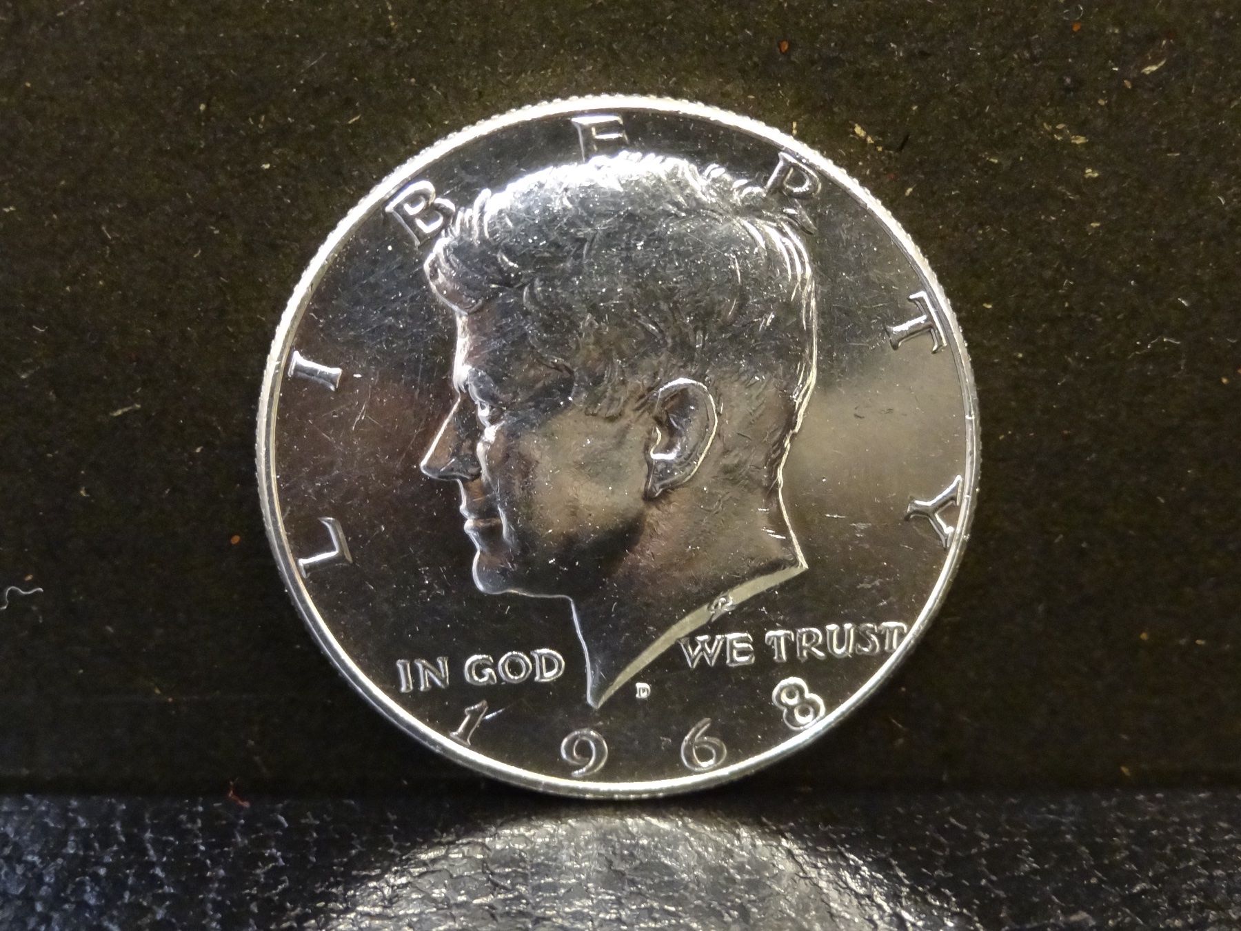 Tutti le monete: HALF DOLLAR JOHN F. KENNEDY 1968 SILBER – Usato da Kerzers venduto da bottlesandboxes 3