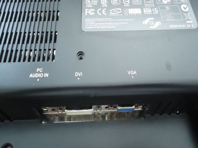 Hewlett Packard Monitor: HP w 20 Monitor Computerbildschirm – Usato da Ergisch venduto da Baluna24 4