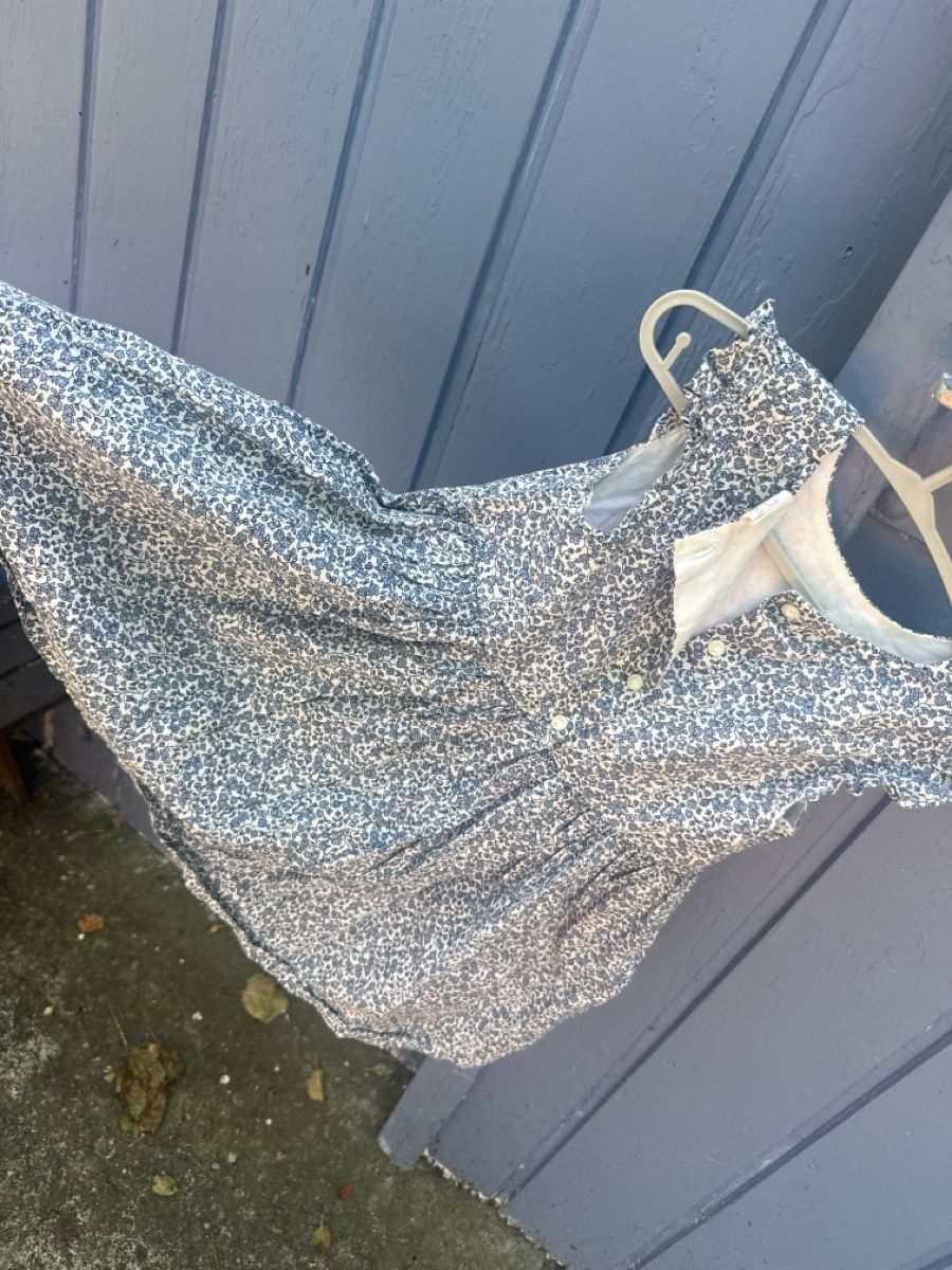 H&M Vestiti & Gonne: H&M Sommerkleid Blumenmuster Grösse 92 – Usato da Zürich venduto da Krikri21 1