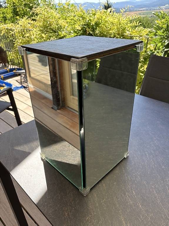 Altro in Decorazioni & Accessori: Beistelltischchen Glas-Säule mit Holzplatte – Usato da Biel-Benken BL venduto da AngiSchaefer 2