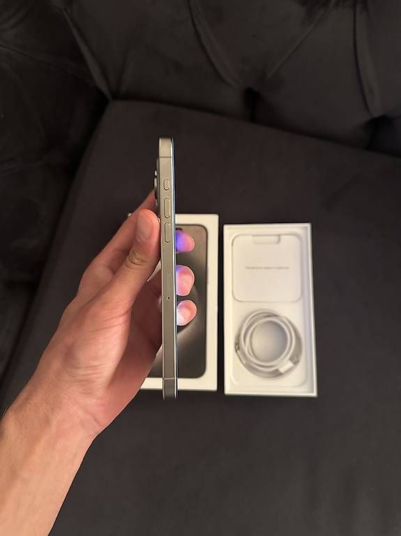 Telefoni cellulari / Smartphones: iPhone 15 pro Max 256GB – Usato da Basel venduto da ahm_vjp2 1
