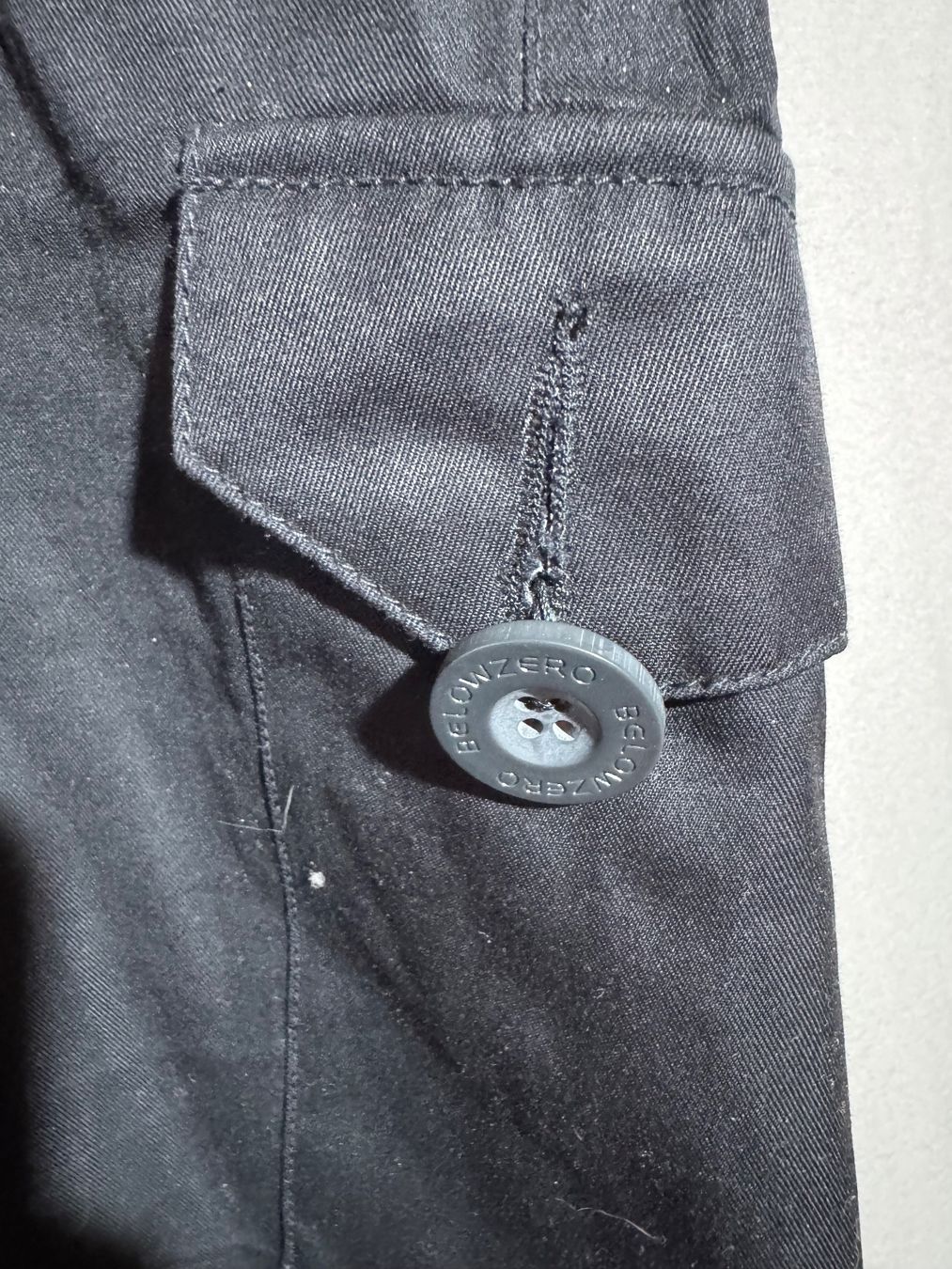 Pantaloni: Kurze Hose von Belowzero Gr. M – Usato da Grosswangen venduto da SALE_SALE_SALE 1