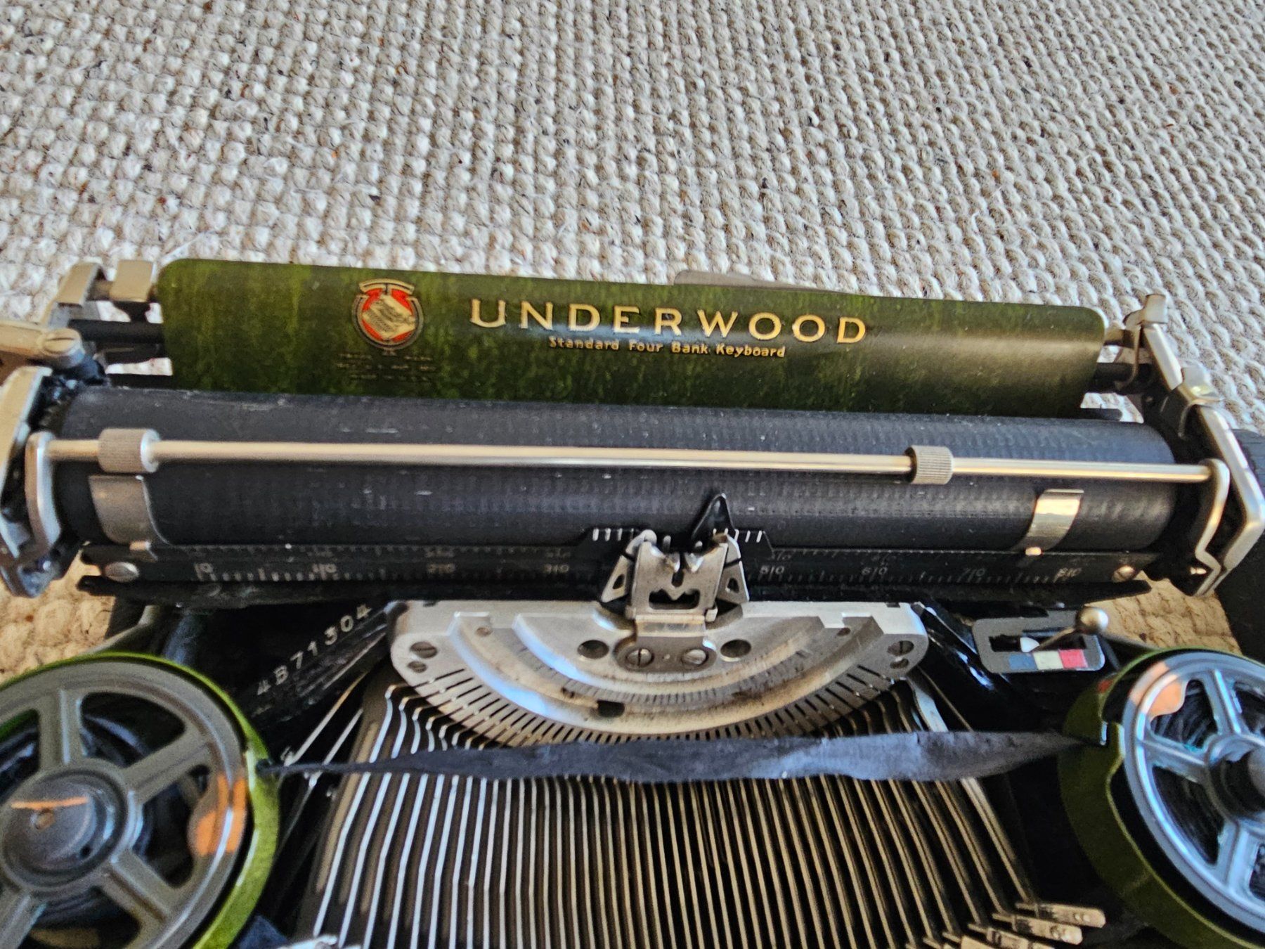 Underwood Macchine da scrivere: Underwood Portable Schreibmaschine – Usato da Volketswil venduto da Lokitier 4