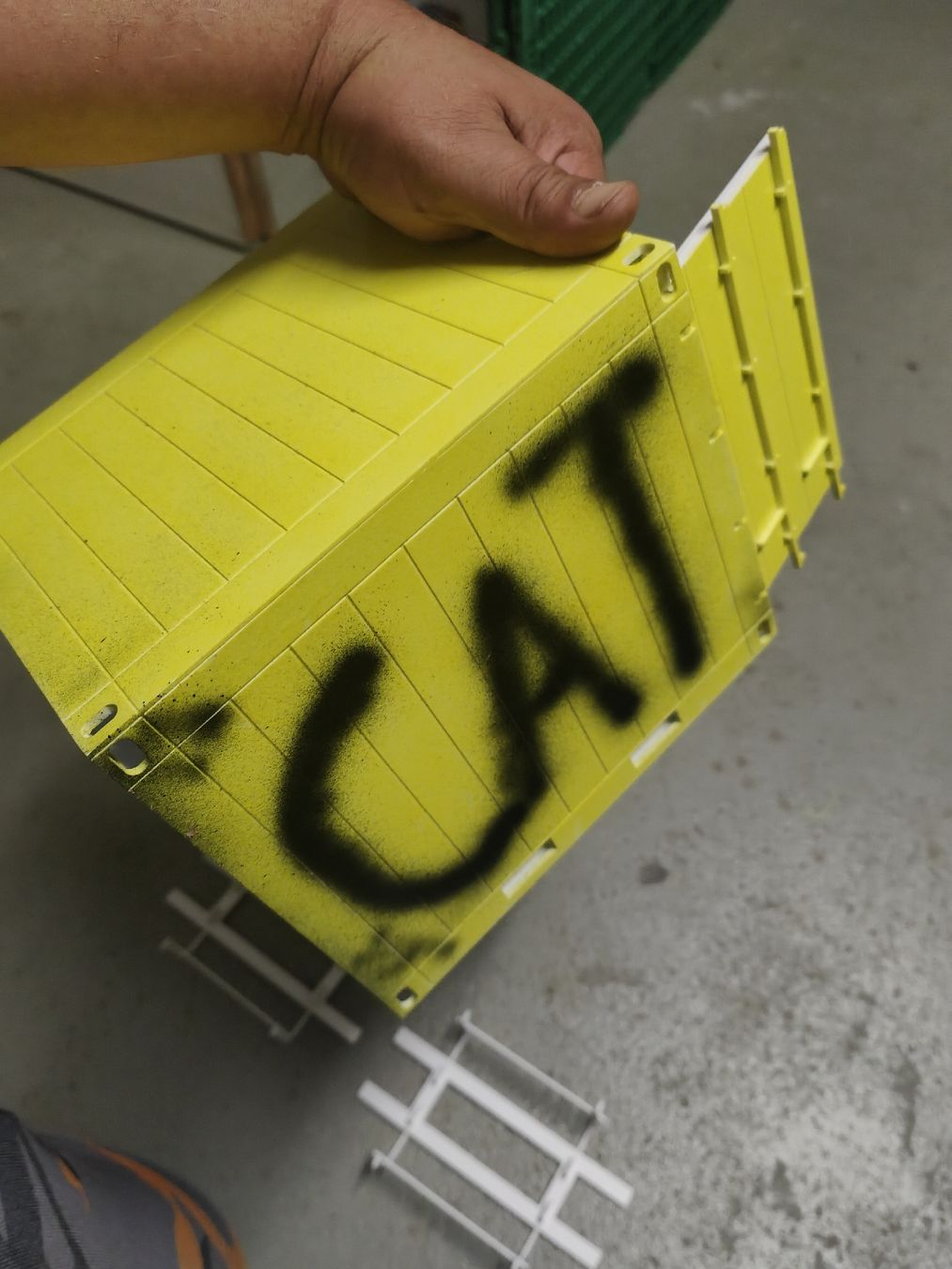 Modellismo RC: rc trucks container box un radhalter – Usato da Schöftland venduto da magicX01 3