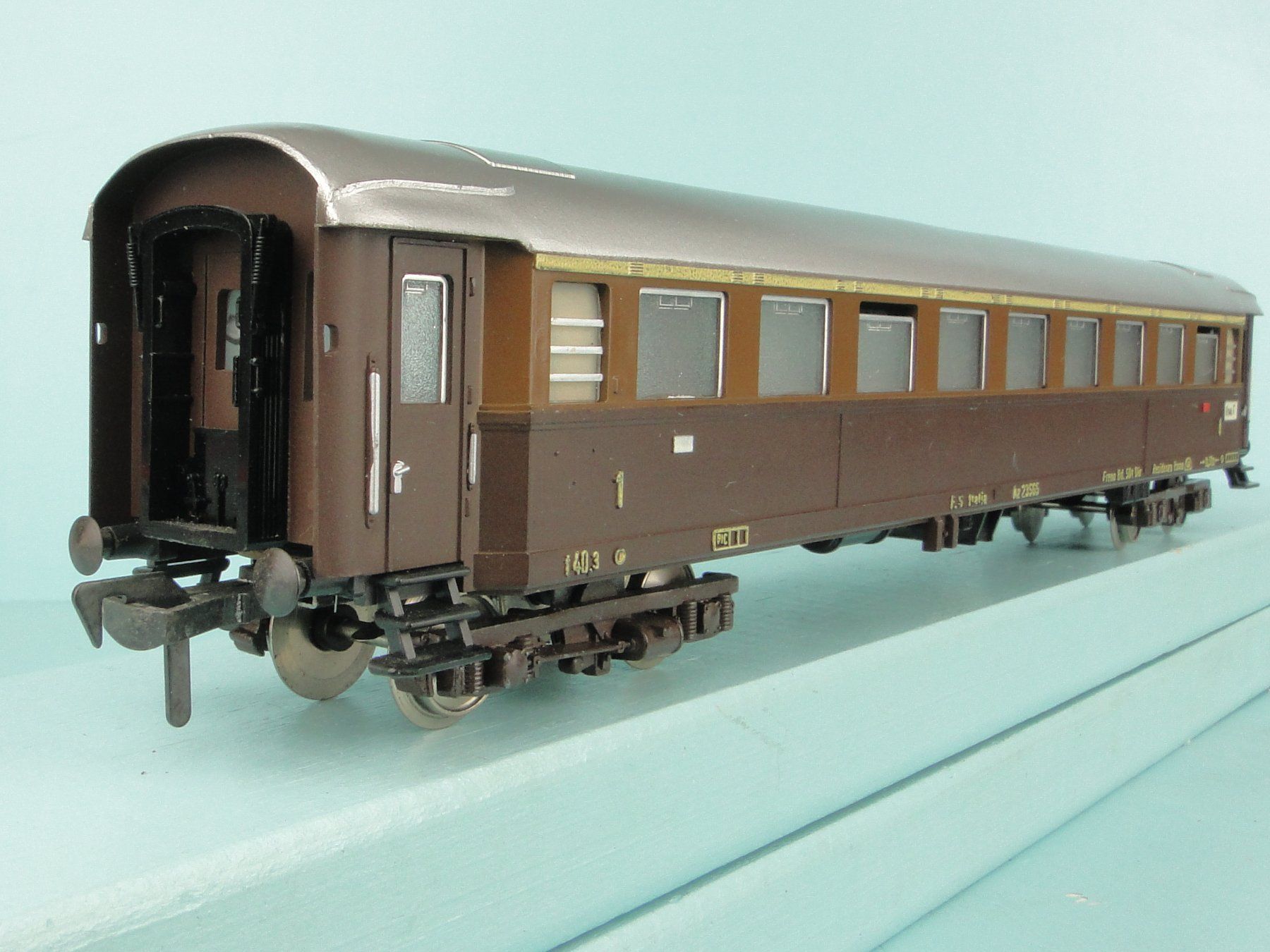 Fleischmann Modelleisenbahnen: Fleischmann H0 FS Personenwagen 1 Kl. – Gebraucht aus Bülach von cann11