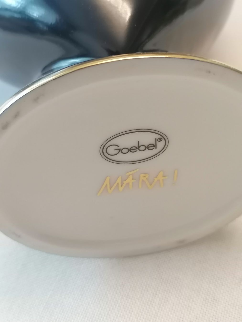 Vasen & Gefässe: Goebel Mara Porzelan Herzvase – Gebraucht aus Basel von vintagecollector 1