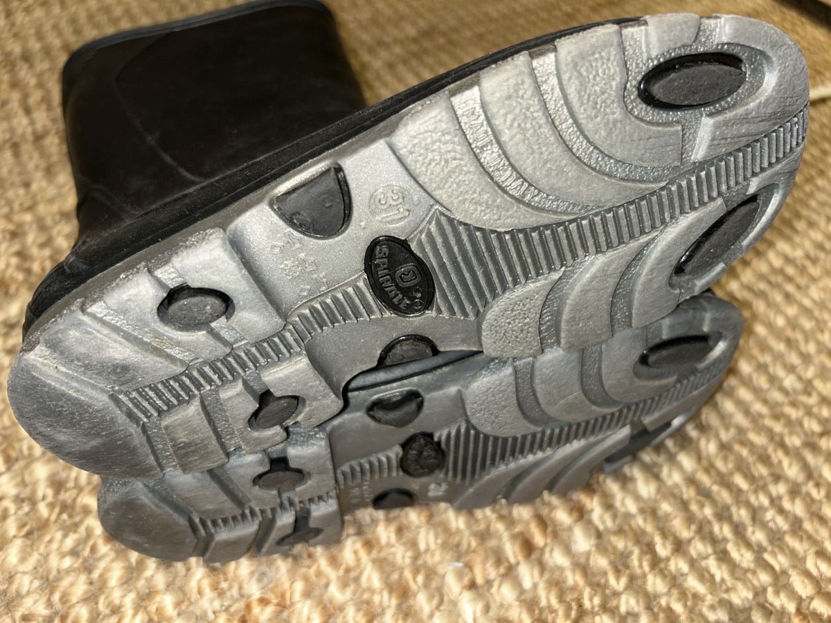 Scarpe da uomo: Schwarze Gummistiefel Gr. 31 – Usato da Dottikon venduto da cimar 2
