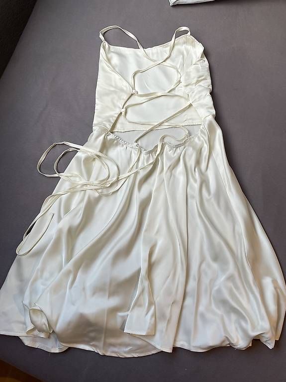 Kleider: Kleid – Neu (gemäss Beschreibung) aus Schüpfen von ani_gj8r