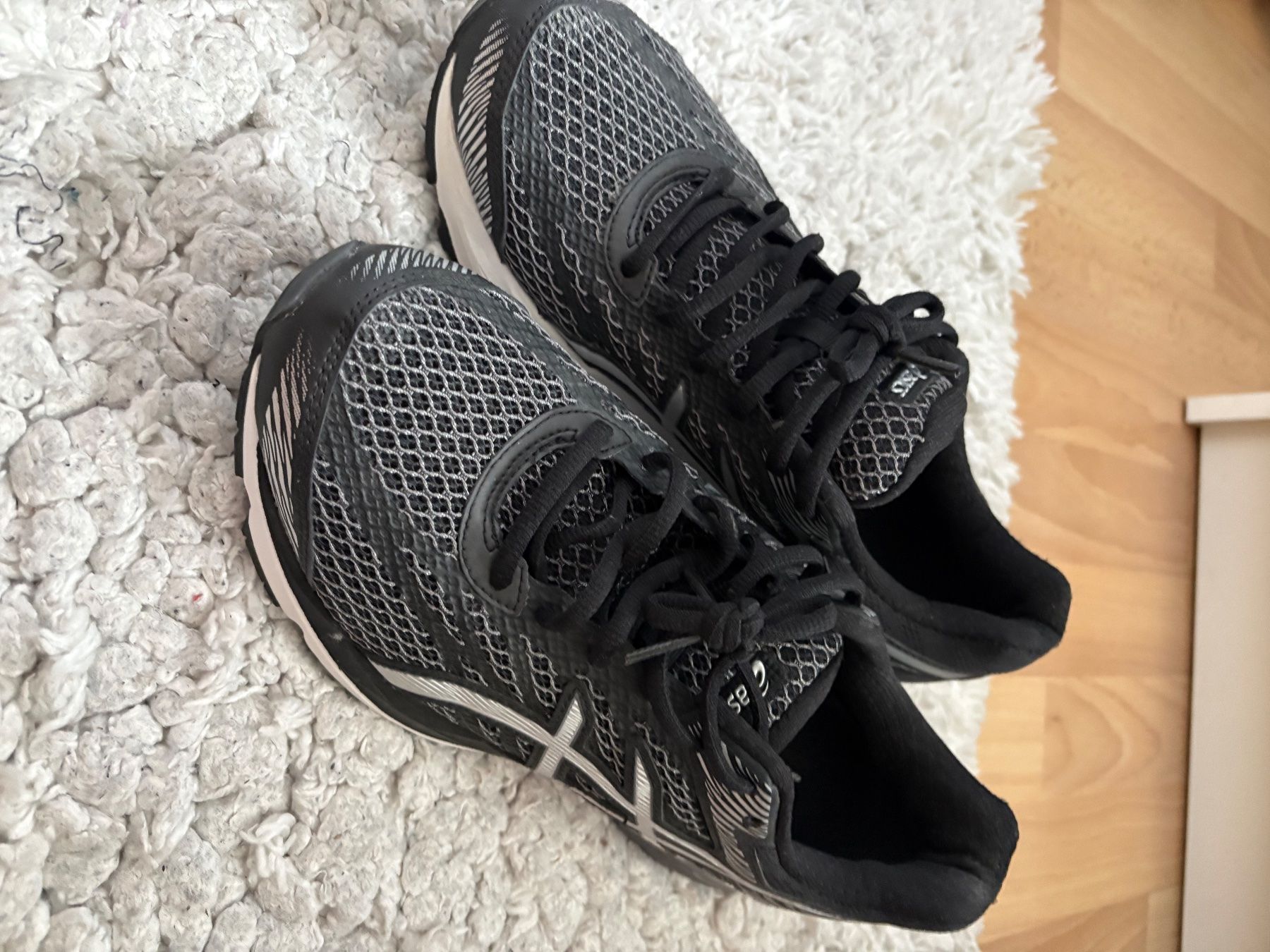 Asics Chaussures hommes: Sneakers – D'occasion à Zunzgen par mel_y6w2 5
