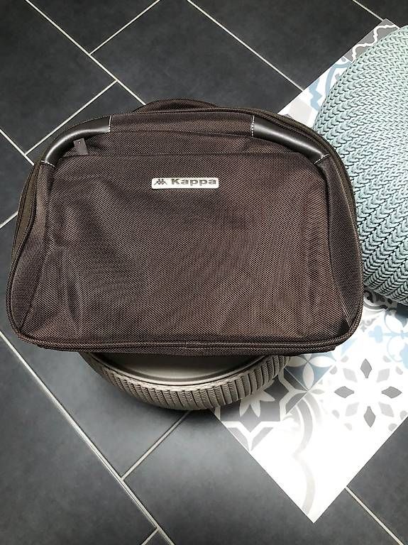 Valigie: Beauty Case- Suit case – Usato da Cresciano venduto da KLG-08