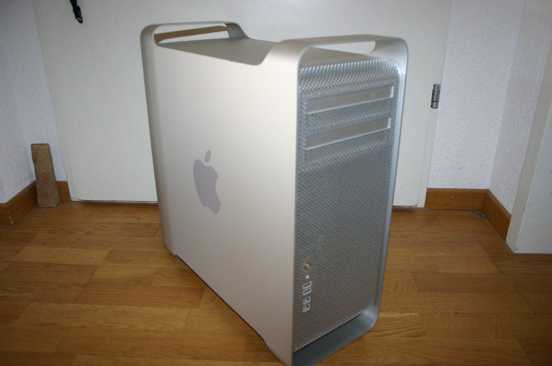 Apple PC: Apple MAC Pro DUAL mit Windows 11 oder / und OSX Sequoia – Usato da Stettlen venduto da Bigjm 1