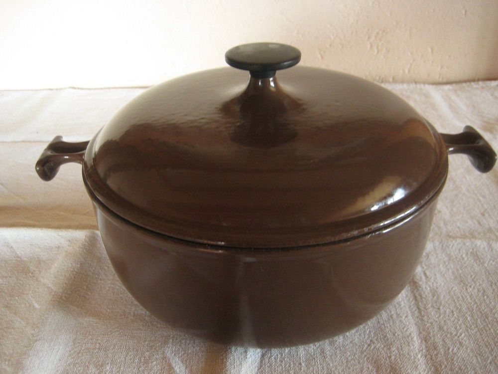 Cocotte Le Creuset Enzo Mari La Mama 23 Cm – Vert Canard, Rare, Fonte (occasion)