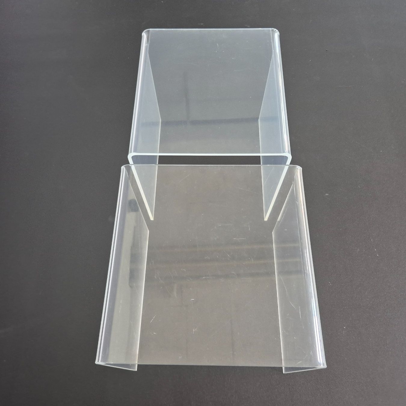Tische: 2er Plexiglas Acryl Tisch Blumenhocker Beistelltisch Table – Gebraucht aus Nottwil von Wondewa-Shop 6