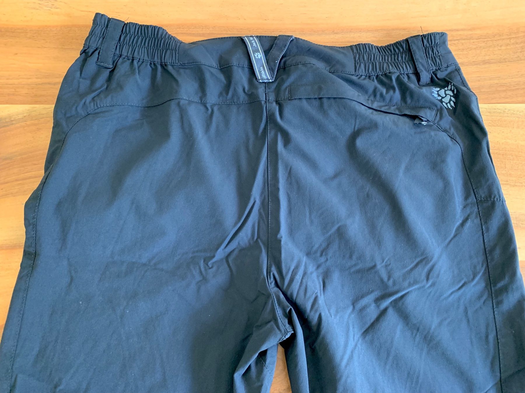 Jack Wolfskin Pantaloni: JACK WOLFSKIN ultra leichte Wanderhose Gr. 38 – Usato da Meiringen venduto da Jackwashere 1