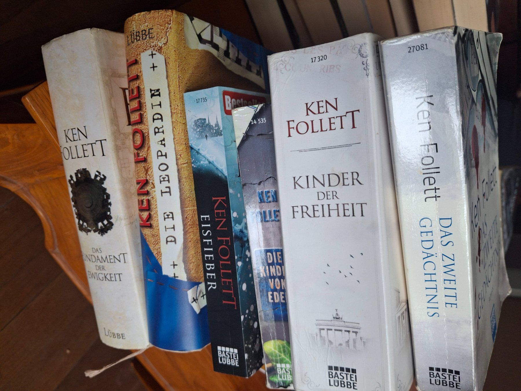 Libri: 6 Bücher thriller von Ken Follett – Usato da Kölliken venduto da art-deko 1