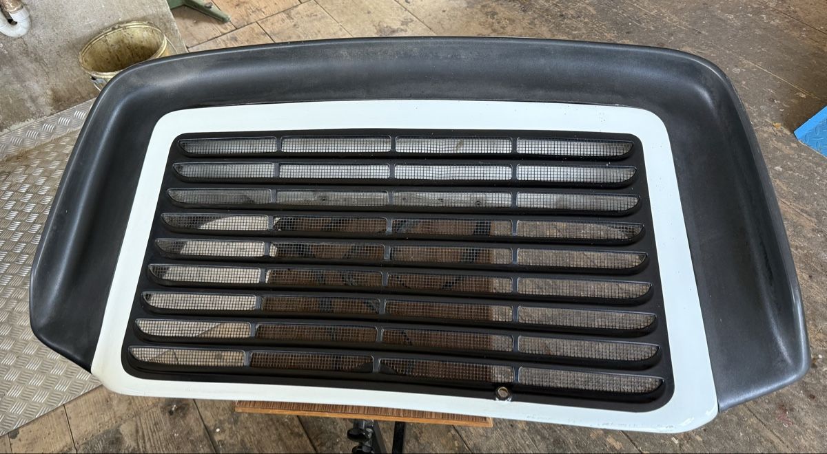 Porsche Tutti pezzi di ricambio auto: Porsche Heckspoiler – Usato da Büetigen venduto da Mo_driver99