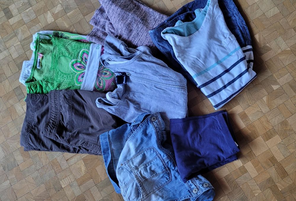 Ensembles coordonnés: Mädchen Kleiderpaket, Top Zustand, Gr. 122/128, Sommer! – D'occasion à Lenzburg par lenzhall