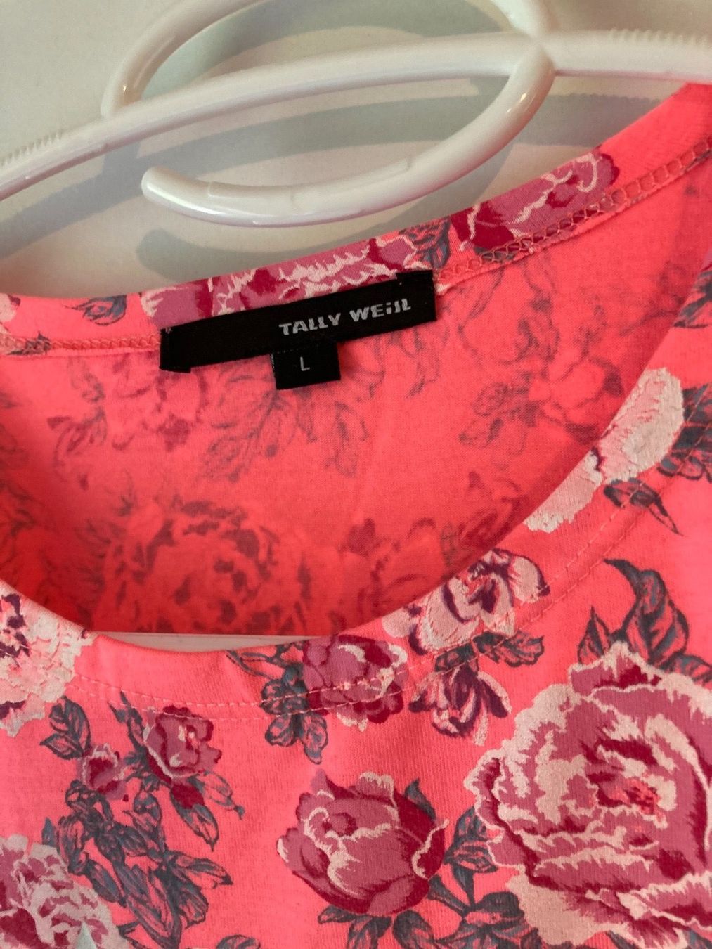 Top: Geblümtes Croptop Gr. L (klein) – Usato da Thun venduto da Vans_98 2