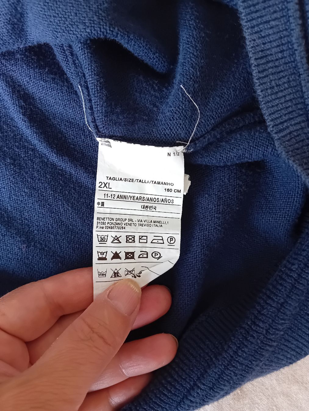 Benetton Giacche & Cappotti: Dunkelblaue UCB Strickjacke, 11-12J – Usato da Romanshorn venduto da milenva 2