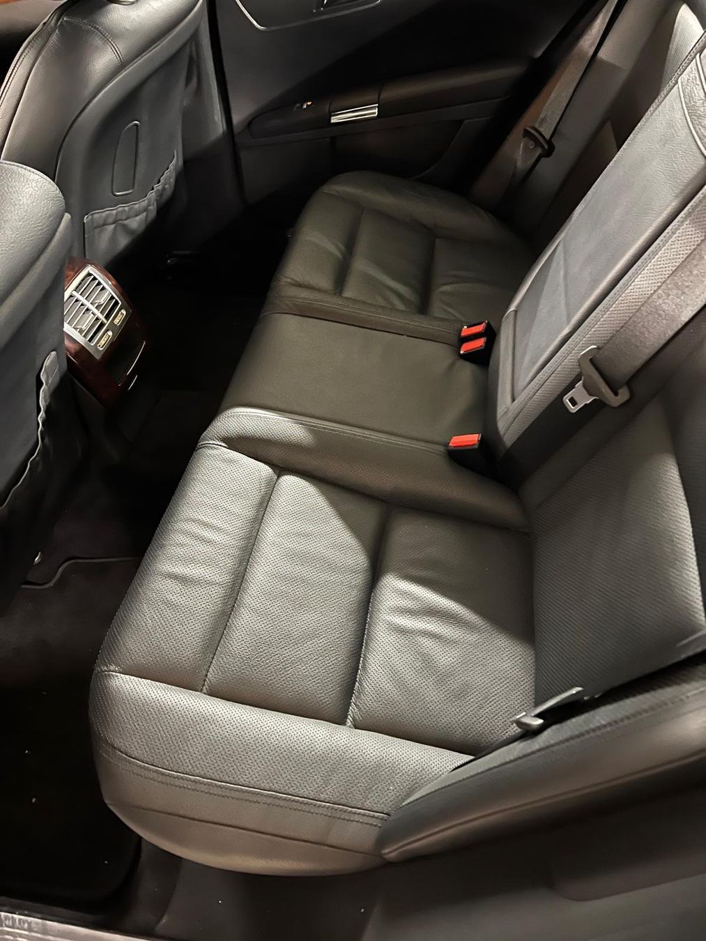 Mercedes-Benz Automobili: Mercedes-Benz S 350 4m – Usato da Neftenbach venduto da tagLuxury 4