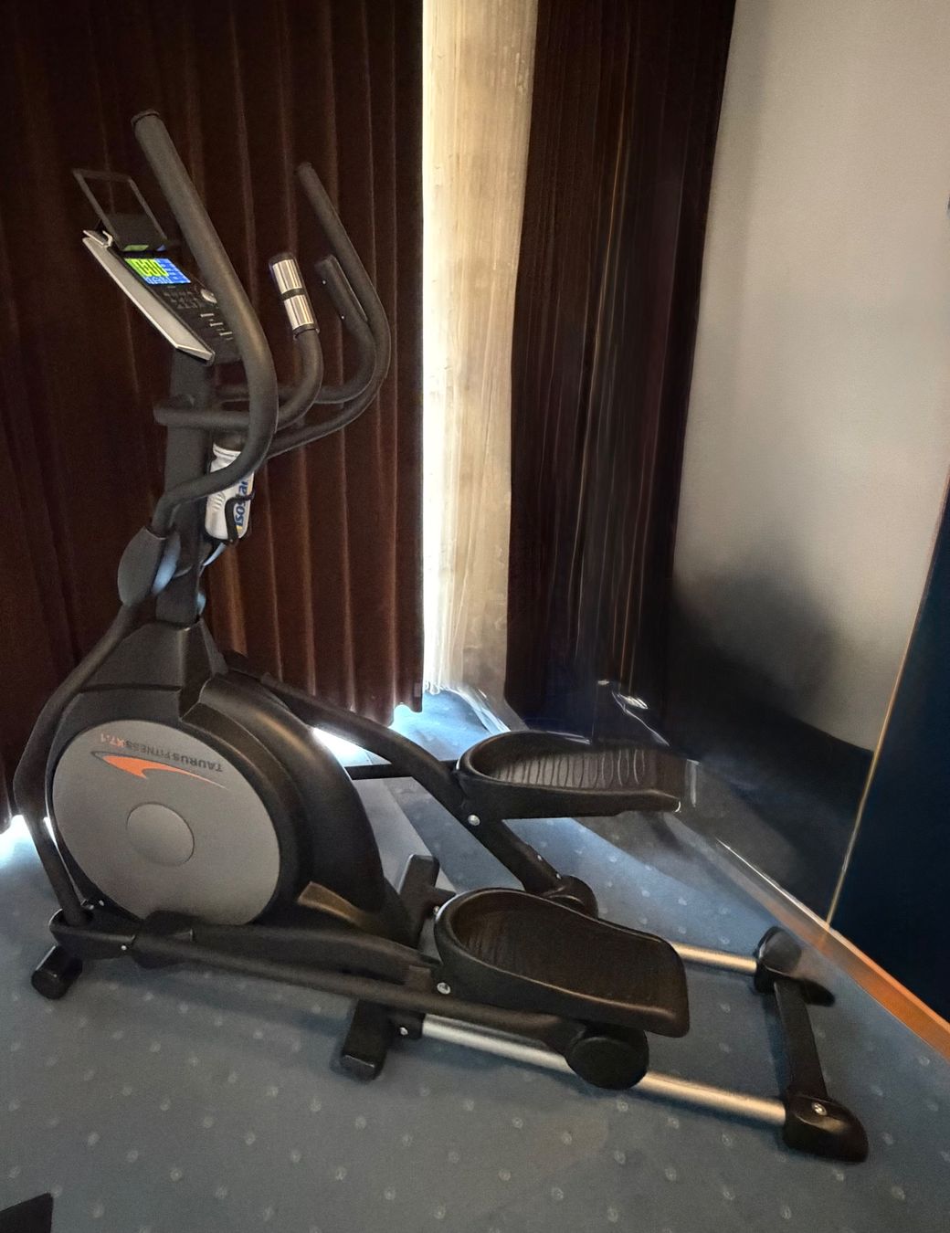 Taurus Vélos d'appartement: CrossTrainer Taurus X7.1 – D'occasion à Bonstetten par Ugak1 5