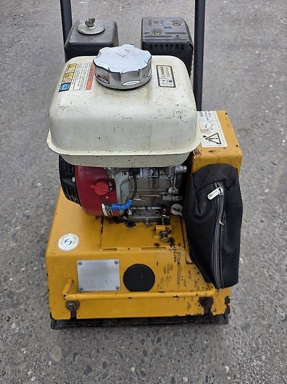 Tutte le macchine: Vibro - Platte mit Honda - Motor – Usato da Schwarzenegg venduto da Stakro 1