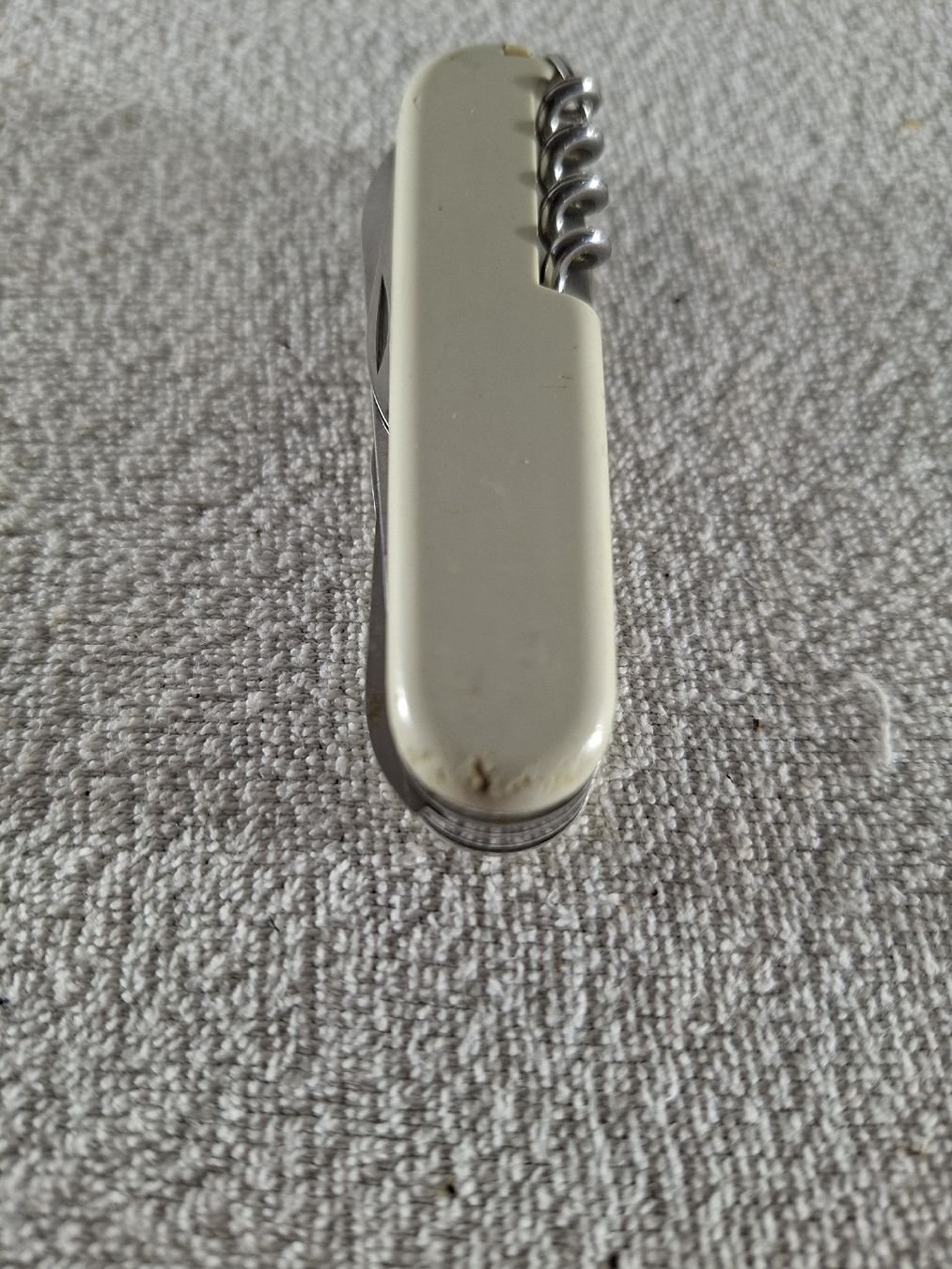 Victorinox Taschenmesser: 2 Viktorinox Officier Suisse – Gebraucht aus Grindelwald von carro5 6