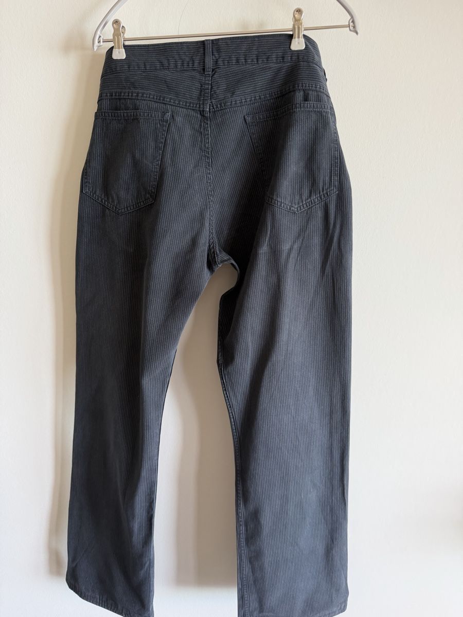 Pantaloni: Pantalon rayé gris foncé taille L – Nuovo (secondo la descrizione) da Lutry venduto da Ronaldf 1