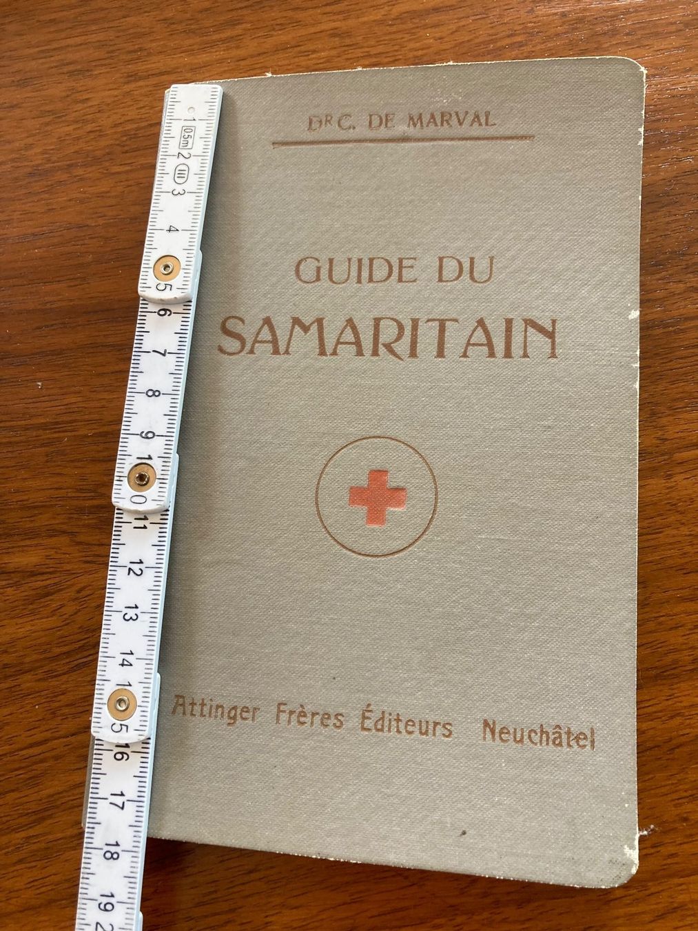Libri: Guide Samaritains Croix-rouge Neuchâtel – Usato da St-Cierges venduto da LeRegain