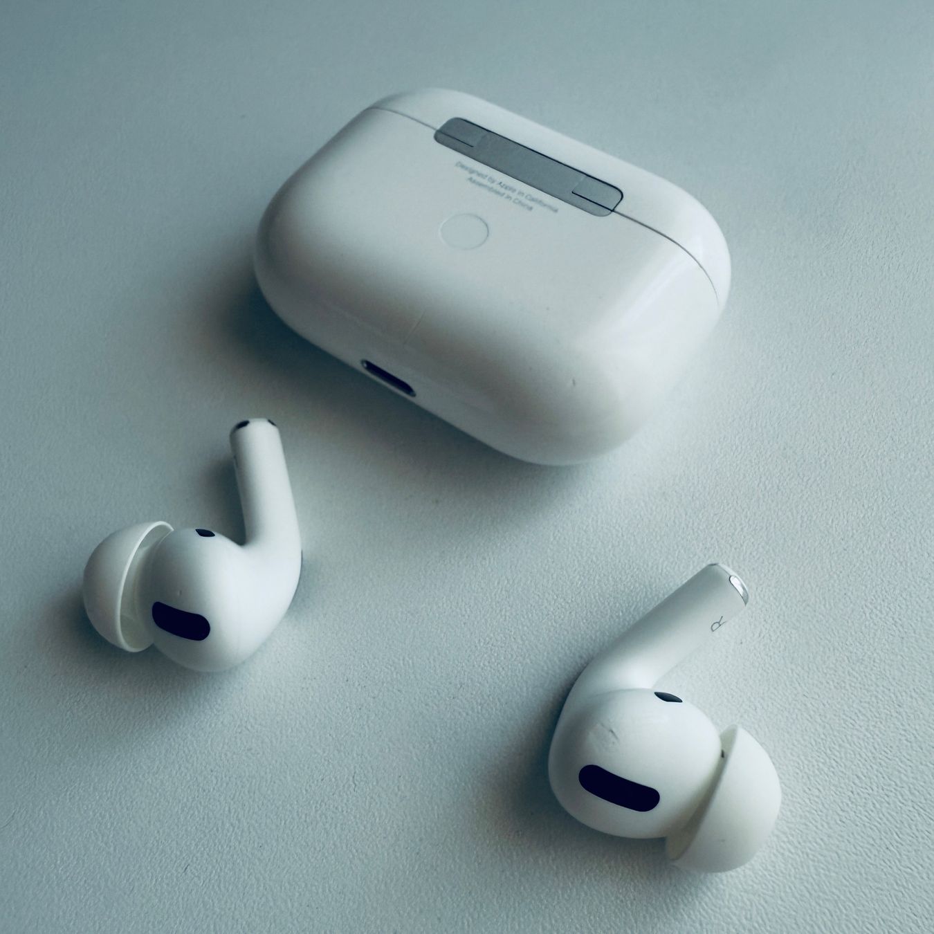 Apple Cuffie: Original Apple AirPods Pro 1 Gen. mit Wireless Case – Usato da Basel venduto da MY.AIRPODS.SHOP 4