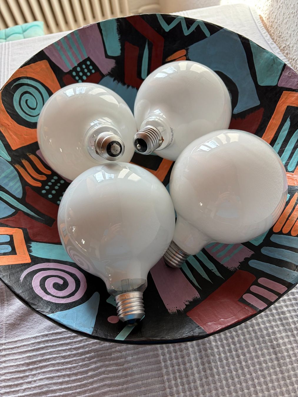 Lampen: 4 x Glühbirnen globe E27 - 125 Durchmesser – Gebraucht aus Zürich von bel_p6mm