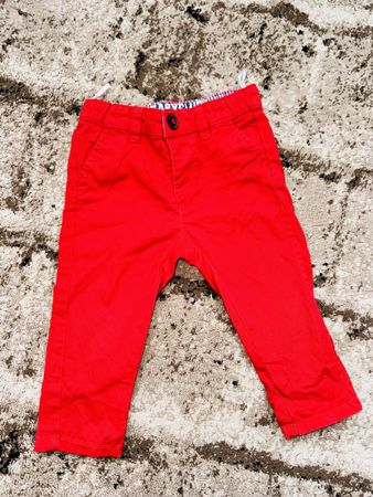Gr 74 rote Jeans c&a